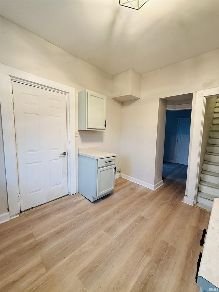 615 N 3rd Ave - Photo 5 of 14