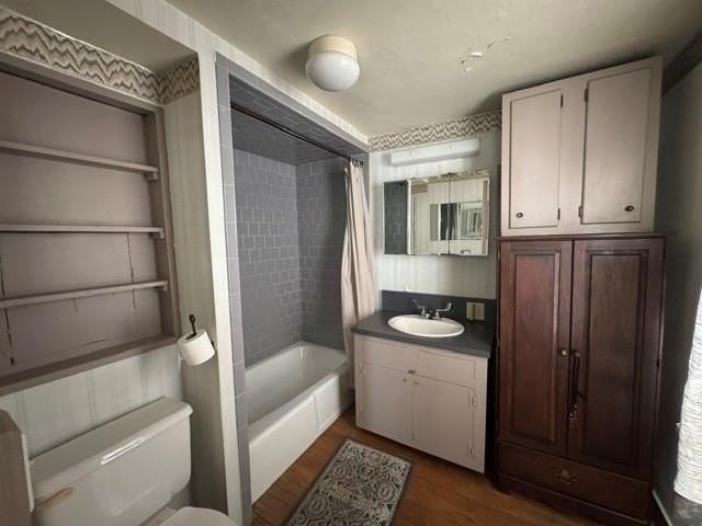 172 Water St - Photo 4 of 14