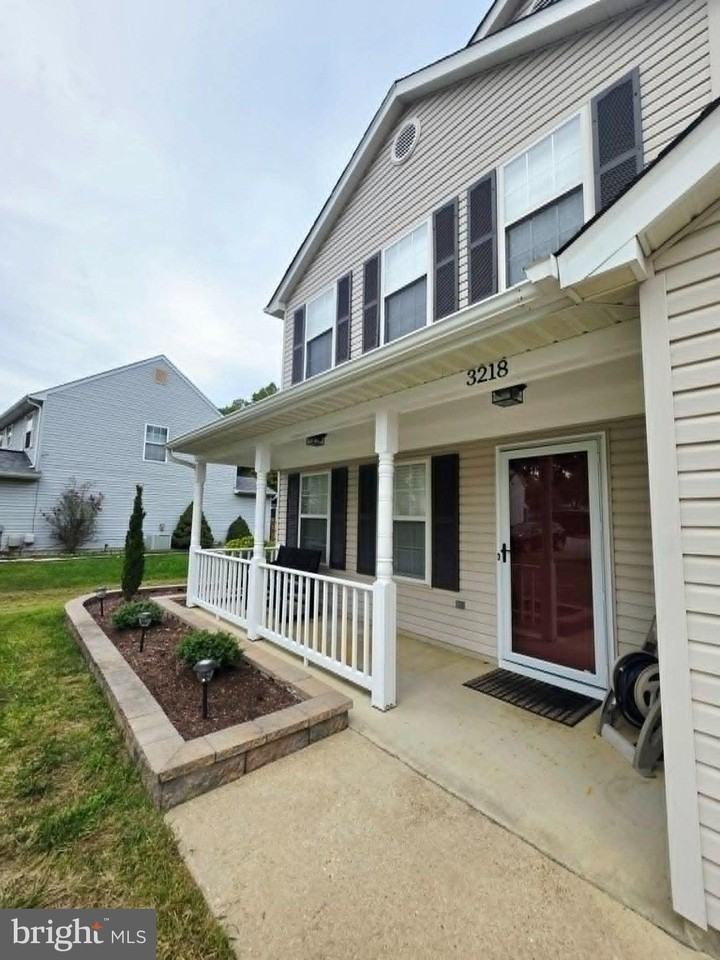 3218 Guilford Dr - Photo 3 of 50