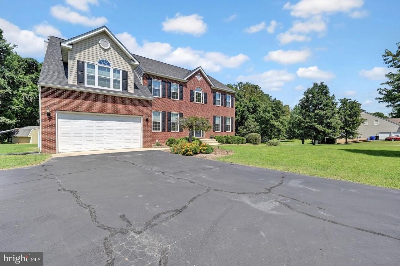 7975 Deepwater View Dr - Photo 3 of 50