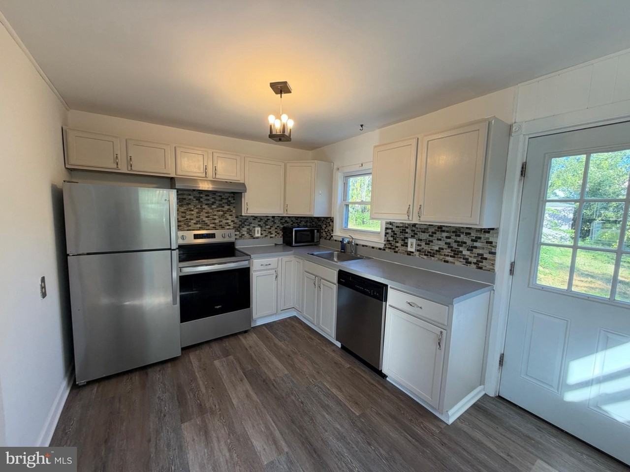 108 Brannan Rd - Photo 4 of 17