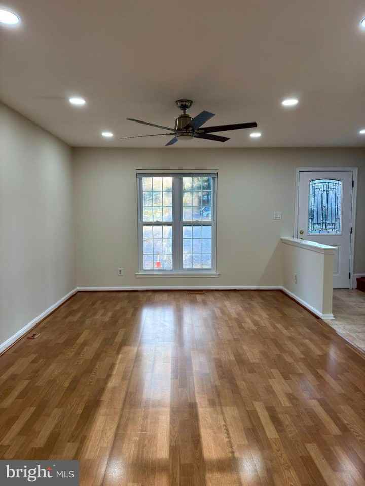 9 Gravenhurst Ct - Photo 3 of 21