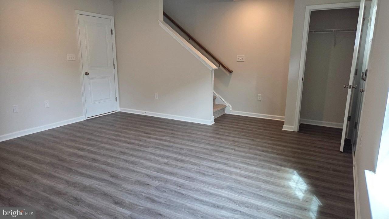 106 Spencer Way - Photo 3 of 23