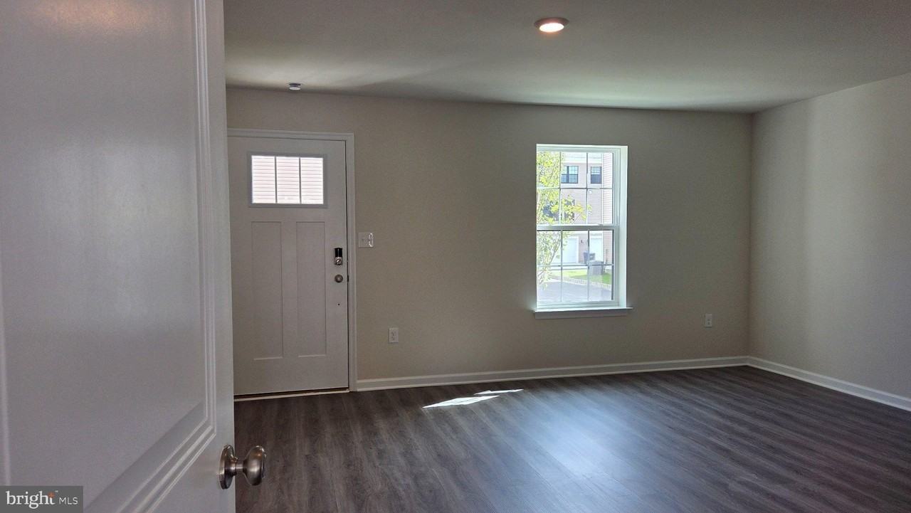 106 Spencer Way - Photo 4 of 23