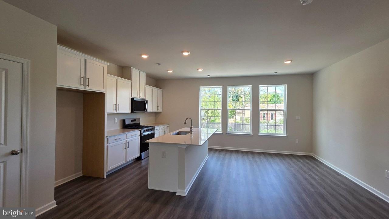 106 Spencer Way - Photo 7 of 23