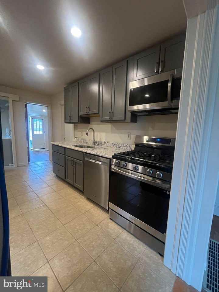 108 Harvard Ave - Photo 3 of 22