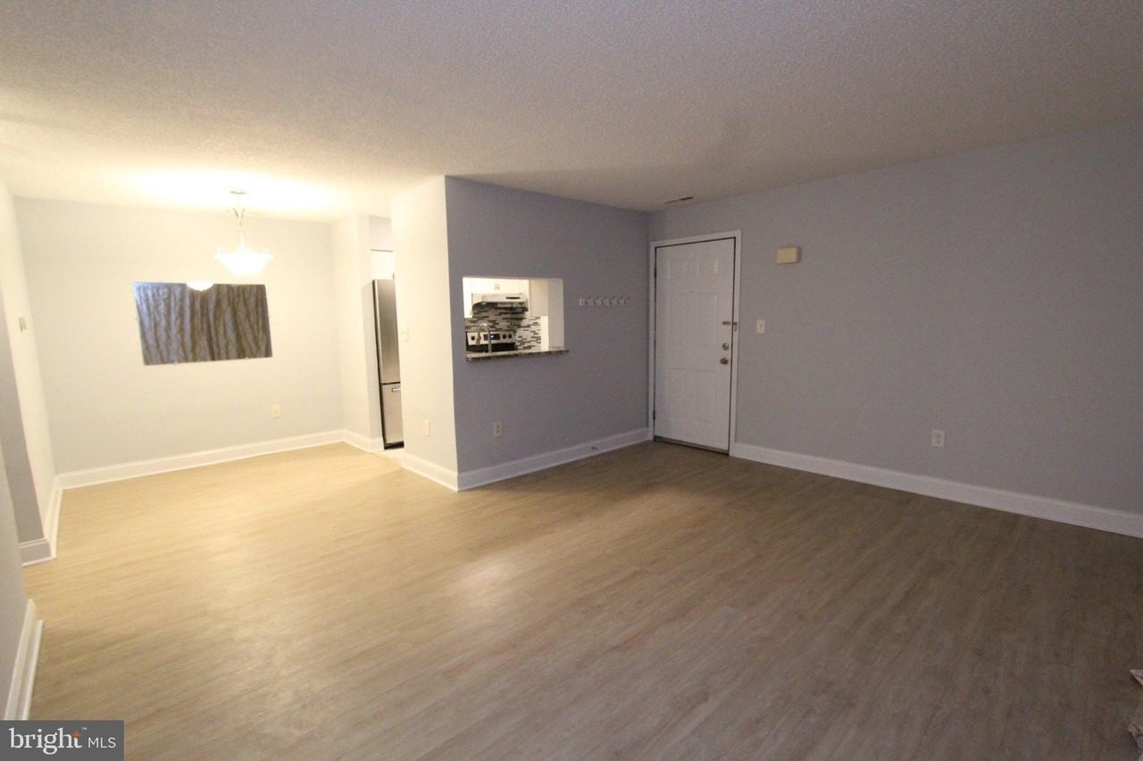 4909 Ravens Crest Dr - Photo 7 of 33
