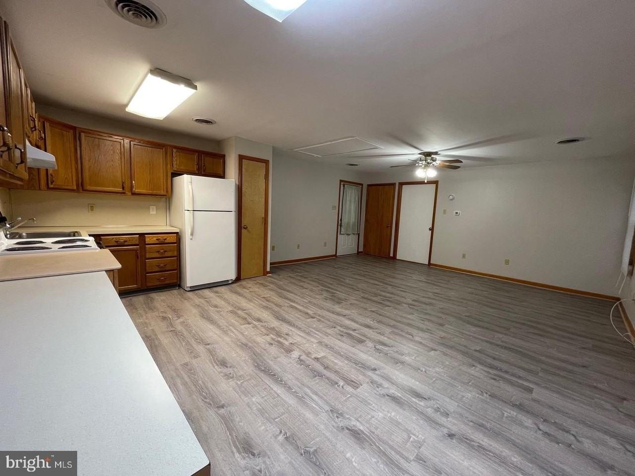 1 New Jersey Ave - Photo 4 of 9