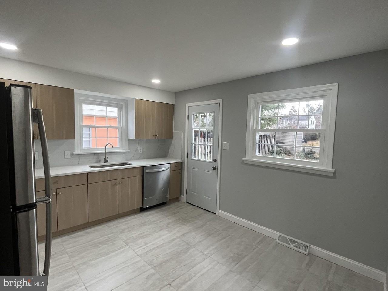 105 Haskell Dr - Photo 6 of 24