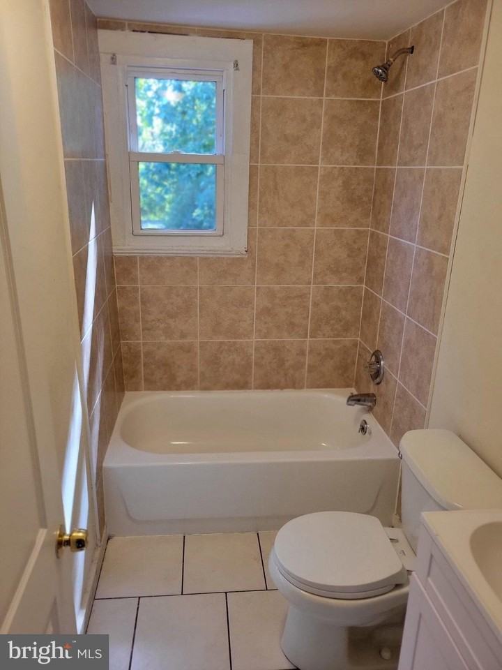 2068 E Haines St - Photo 3 of 4