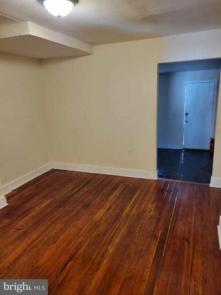 2068 E Haines St - Photo 4 of 4