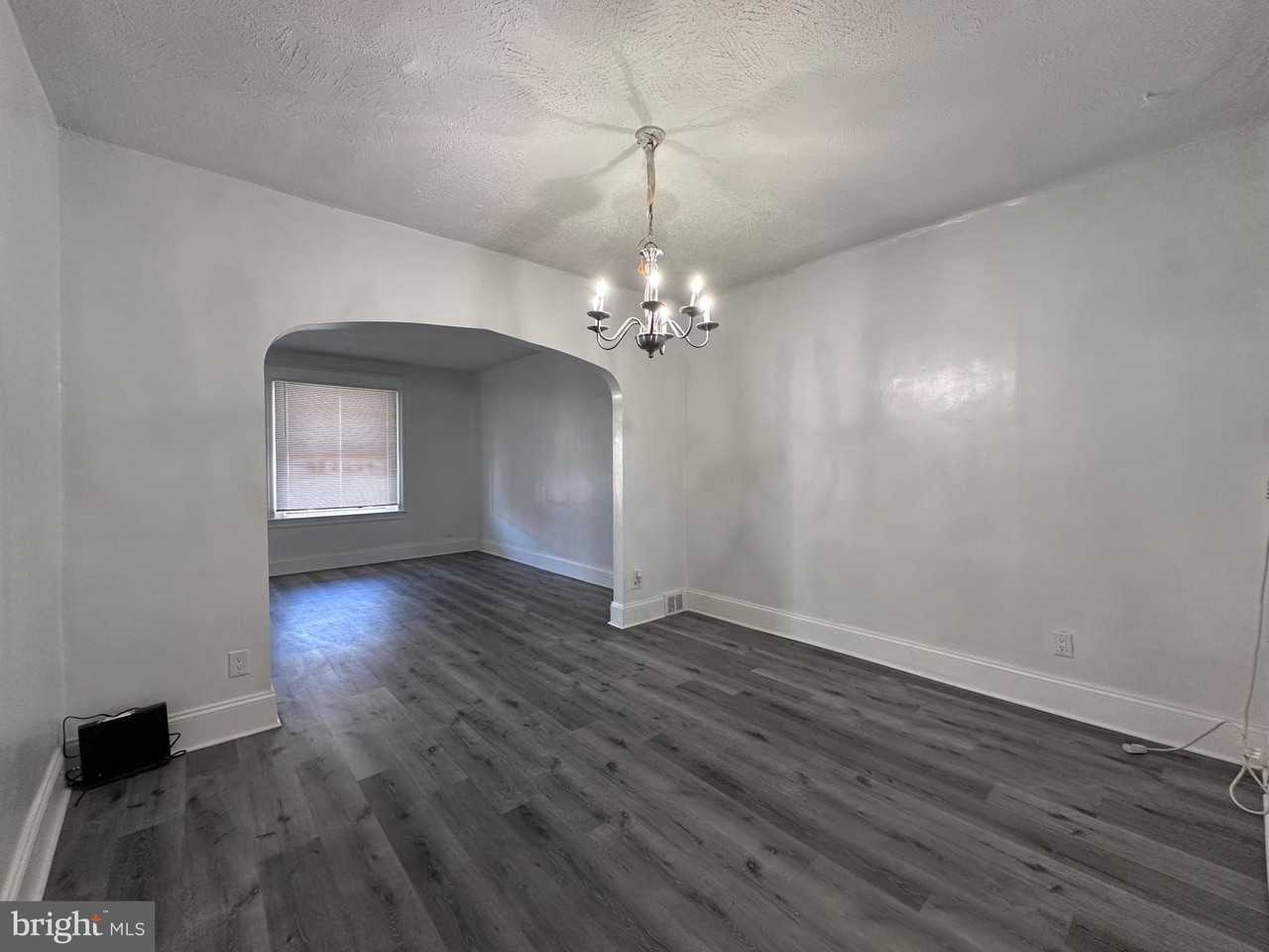 2224 S 63rd St - Photo 6 of 37