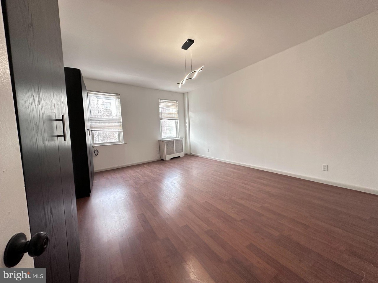 909 S 8th St #2ndFL - Photo 2 of 17