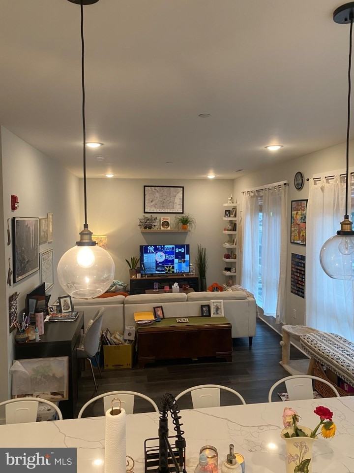 4007 Ridge Ave - Photo 3 of 11