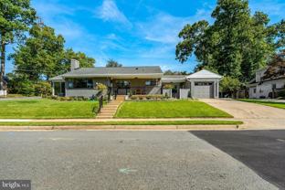 2727 N Dinwiddie St - Photo 1 of 1