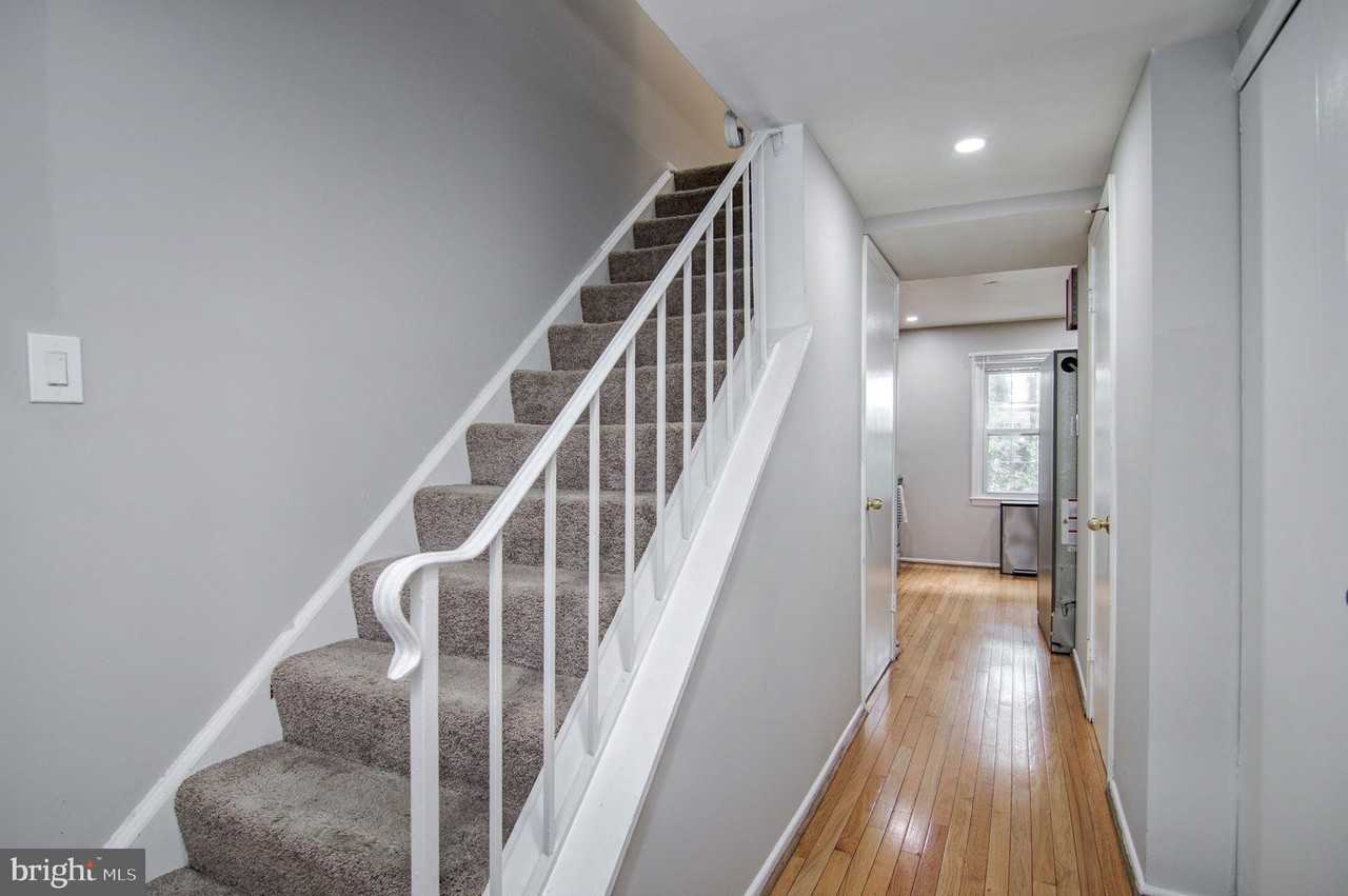 7763 Durer Ct - Photo 3 of 41