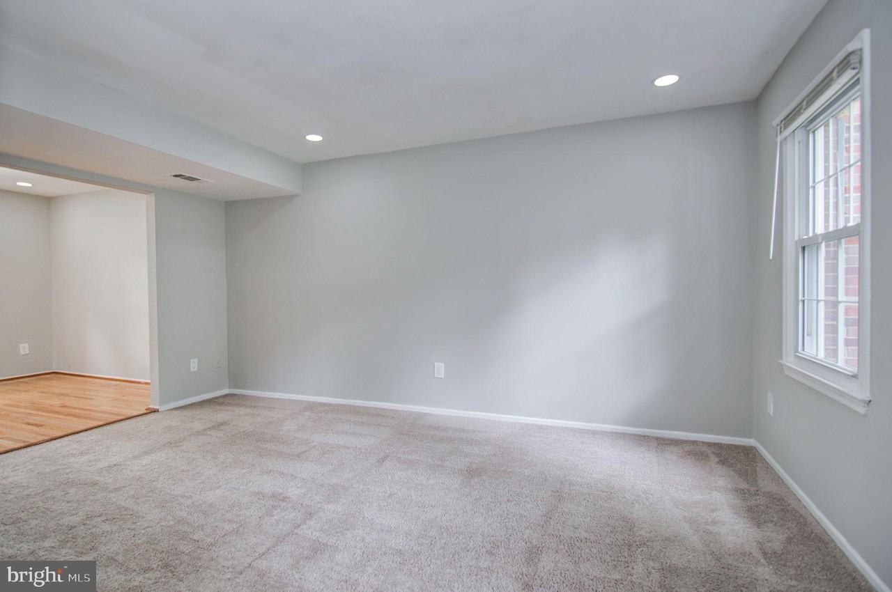 7763 Durer Ct - Photo 5 of 41
