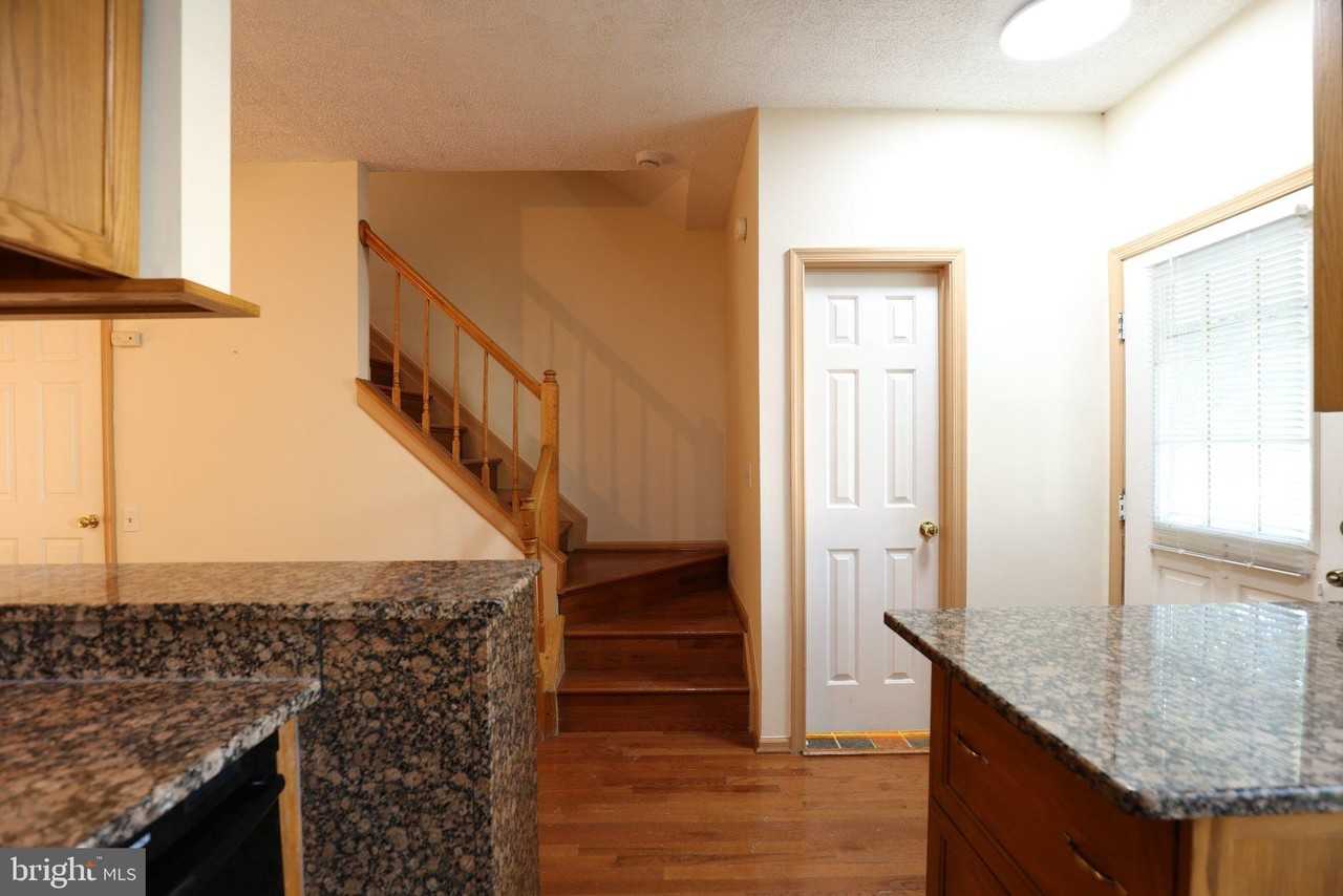 7248 Stover Dr - Photo 5 of 24