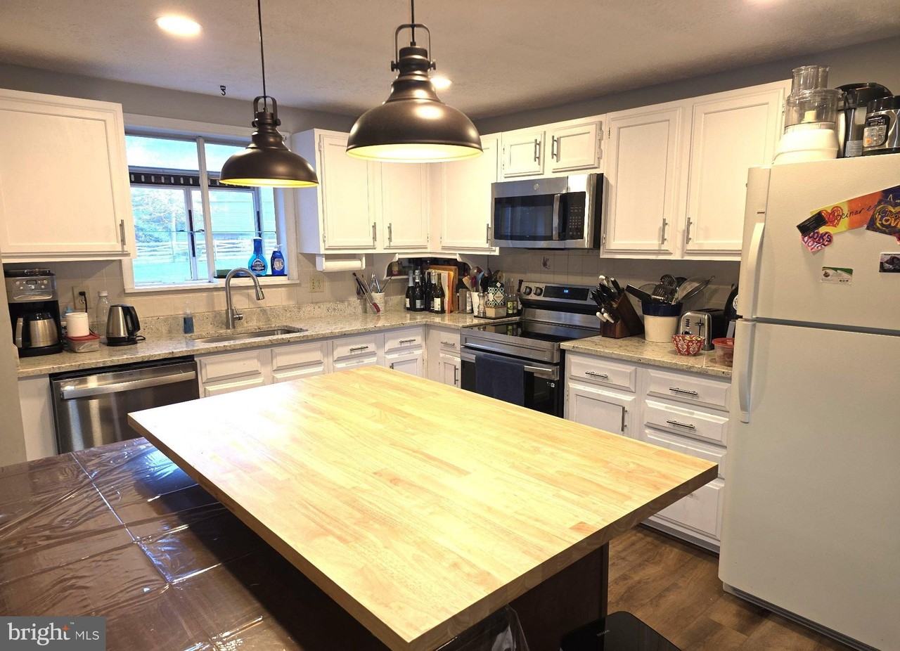 13012 New Austin Ct - Photo 4 of 18