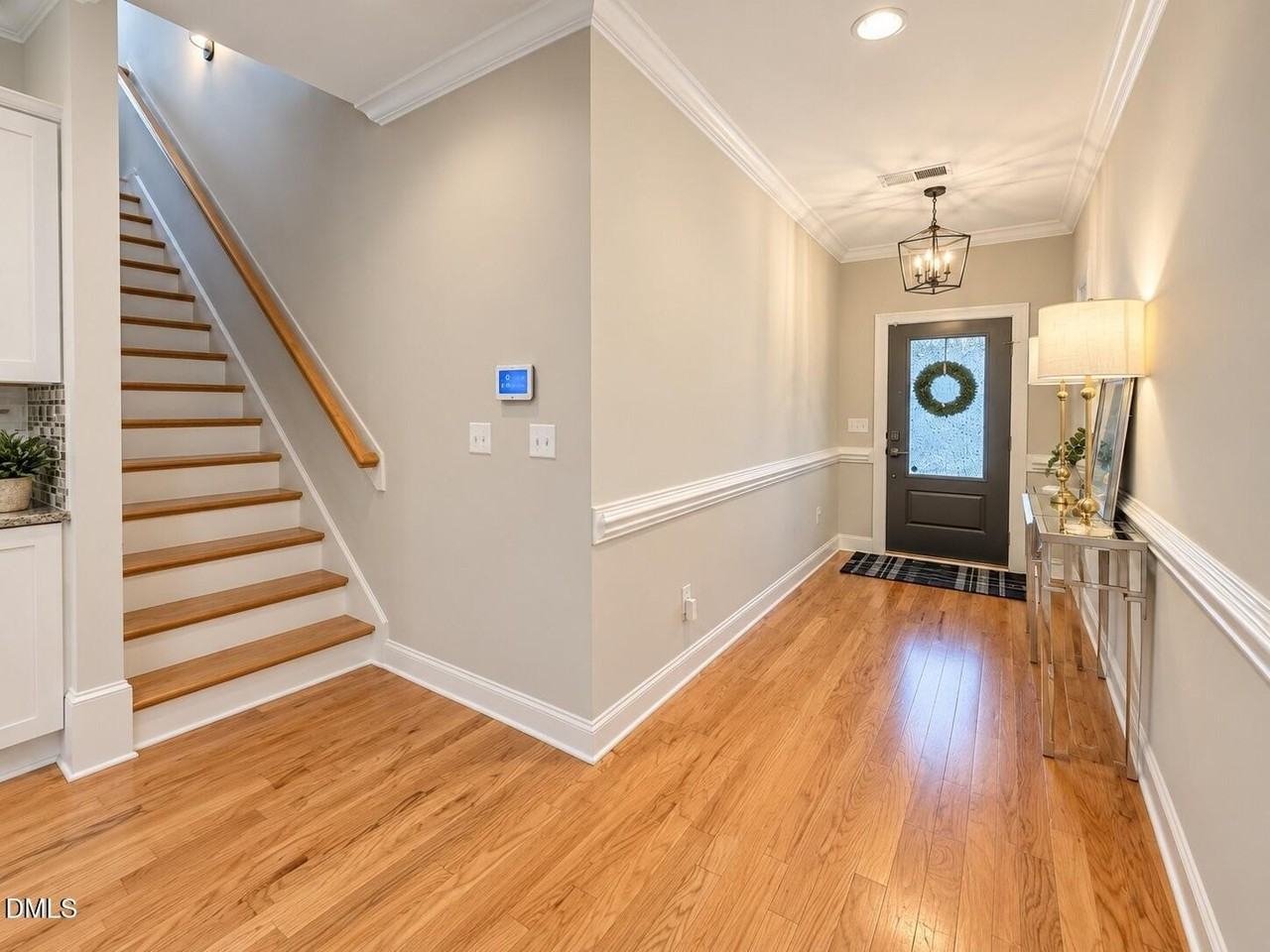 1046 Monmouth Loop - Photo 7 of 25