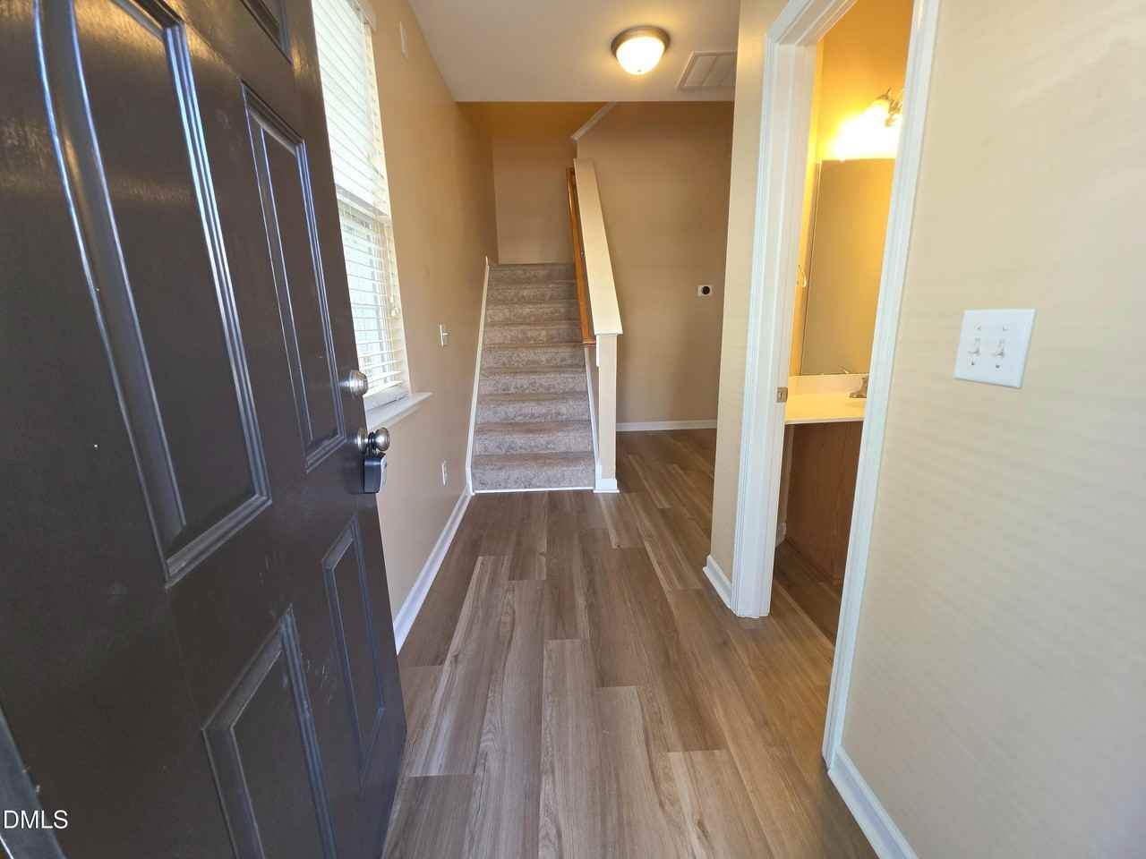 8220 Belneath Ct - Photo 4 of 23