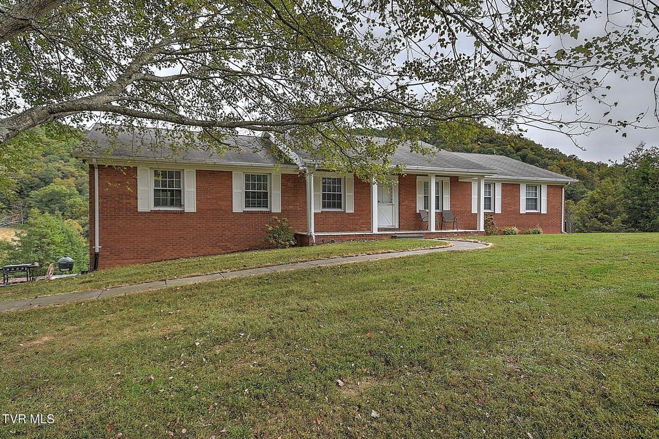 437 Muddy Creek Rd - Photo 2 of 48