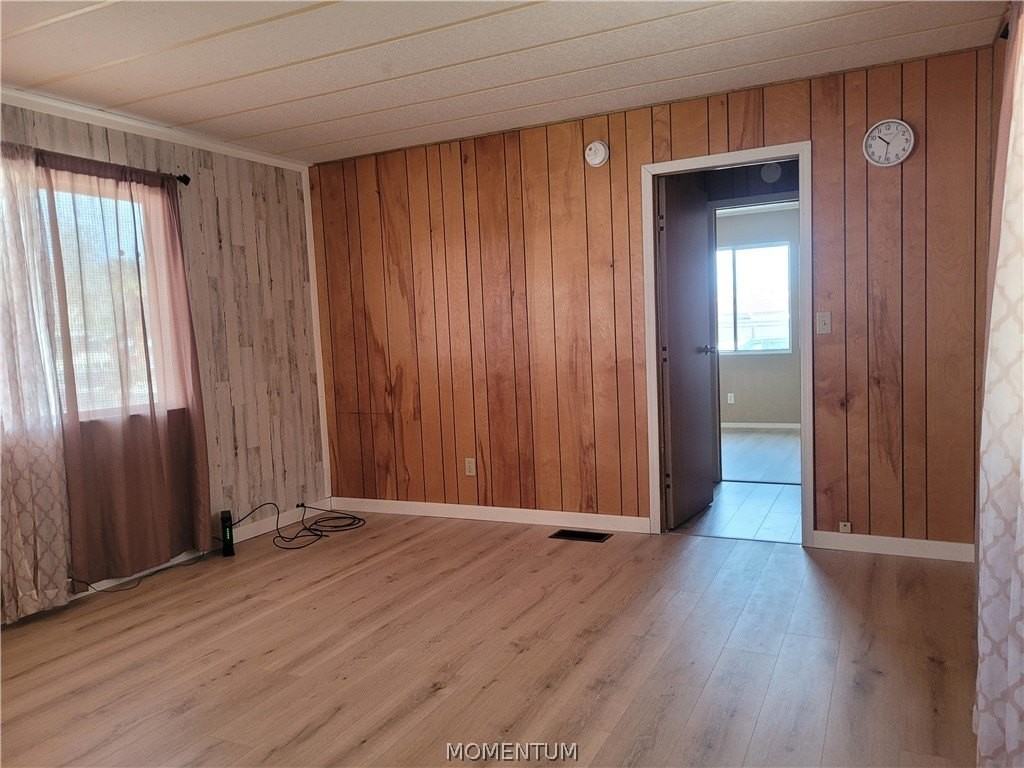 854 Terrace Dr - Photo 4 of 20