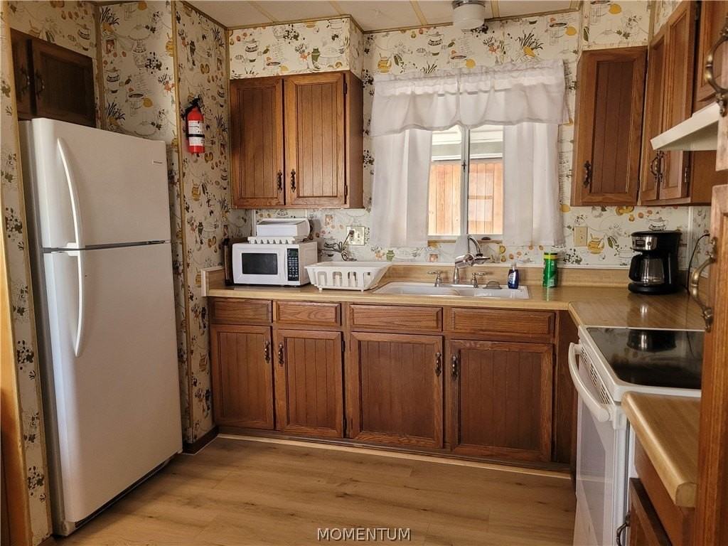 854 Terrace Dr - Photo 6 of 20