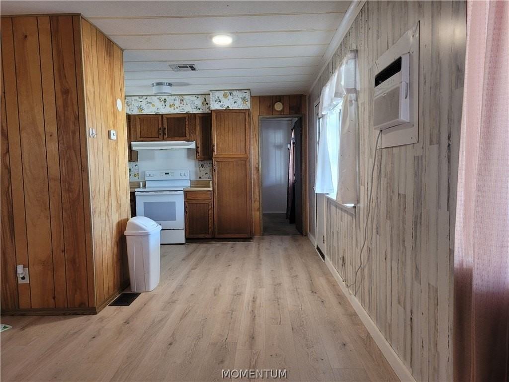 854 Terrace Dr - Photo 7 of 20
