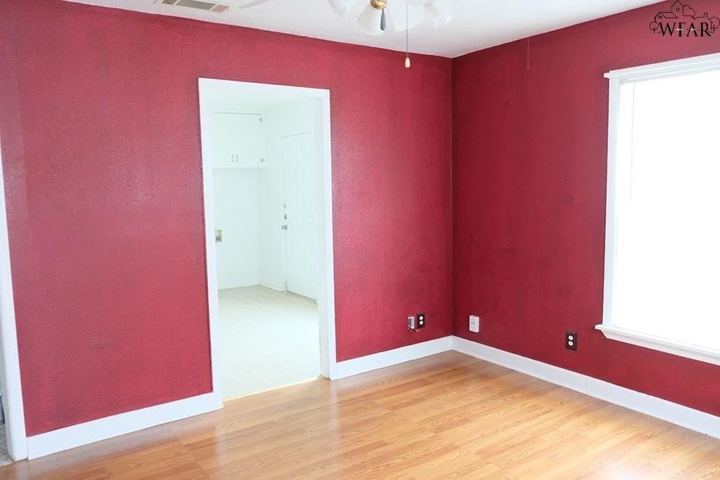 2910 Sherman Rd - Photo 2 of 7