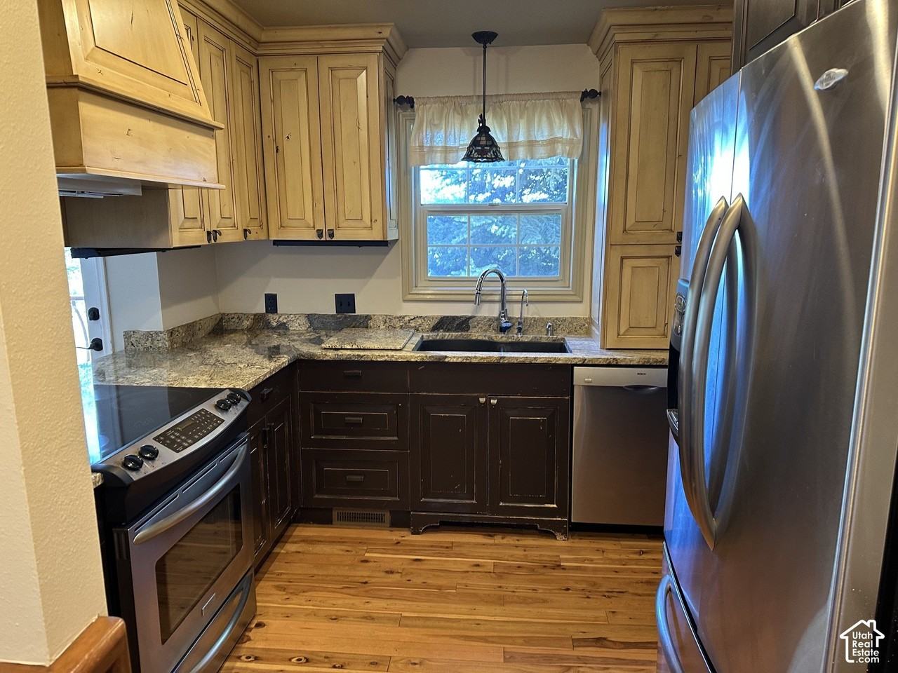 983 W Grindelwald Ln #O4 - Photo 3 of 8
