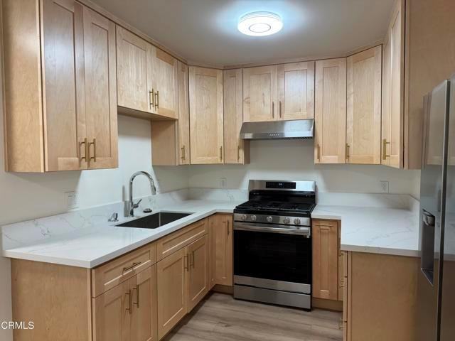 5663 Fountain Ave - Photo 2 of 11