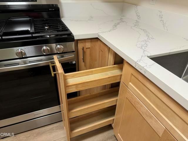5663 Fountain Ave - Photo 4 of 11