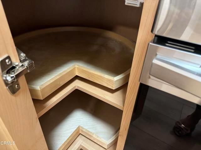 5663 Fountain Ave - Photo 5 of 11