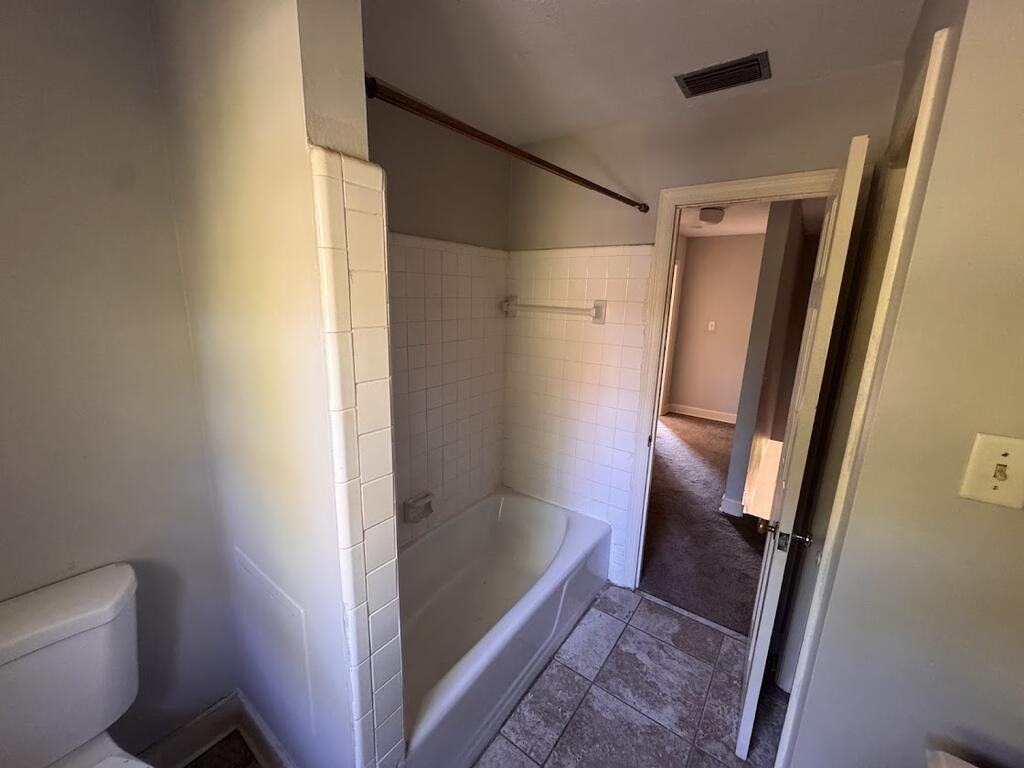 2007 Trowbridge Rd - Photo 5 of 11