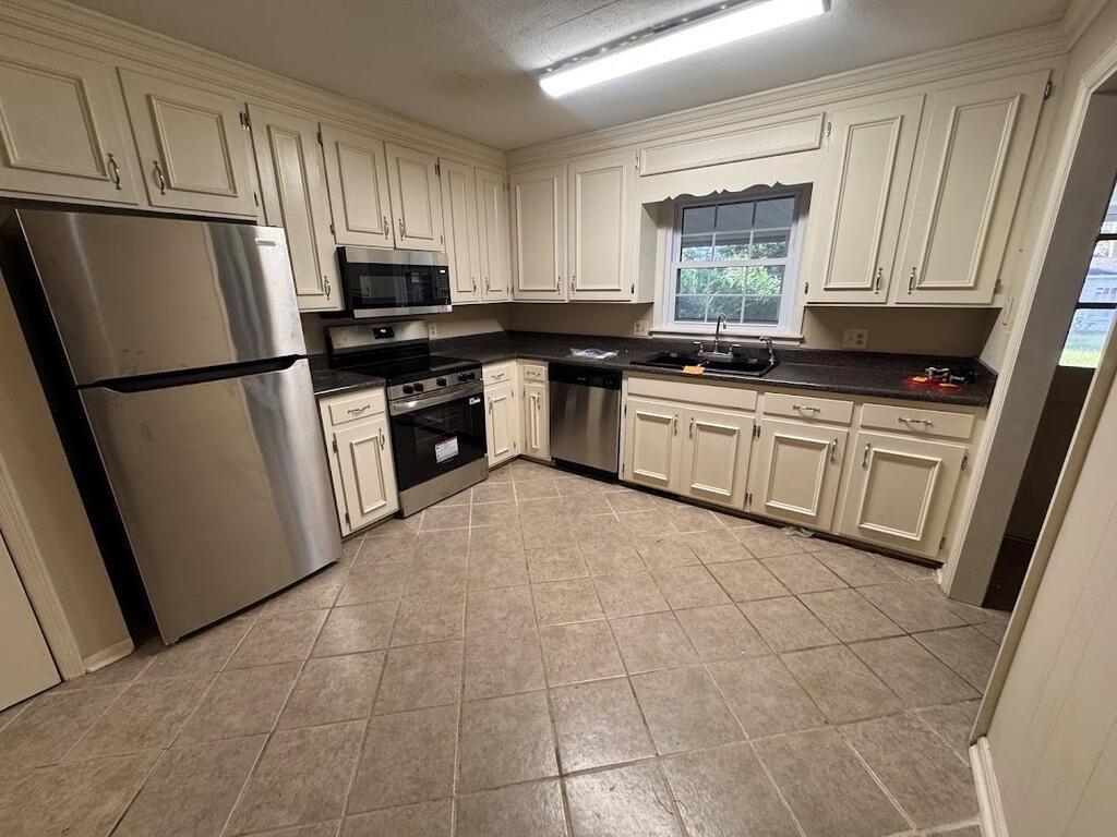 2016 Gail Ave - Photo 4 of 13