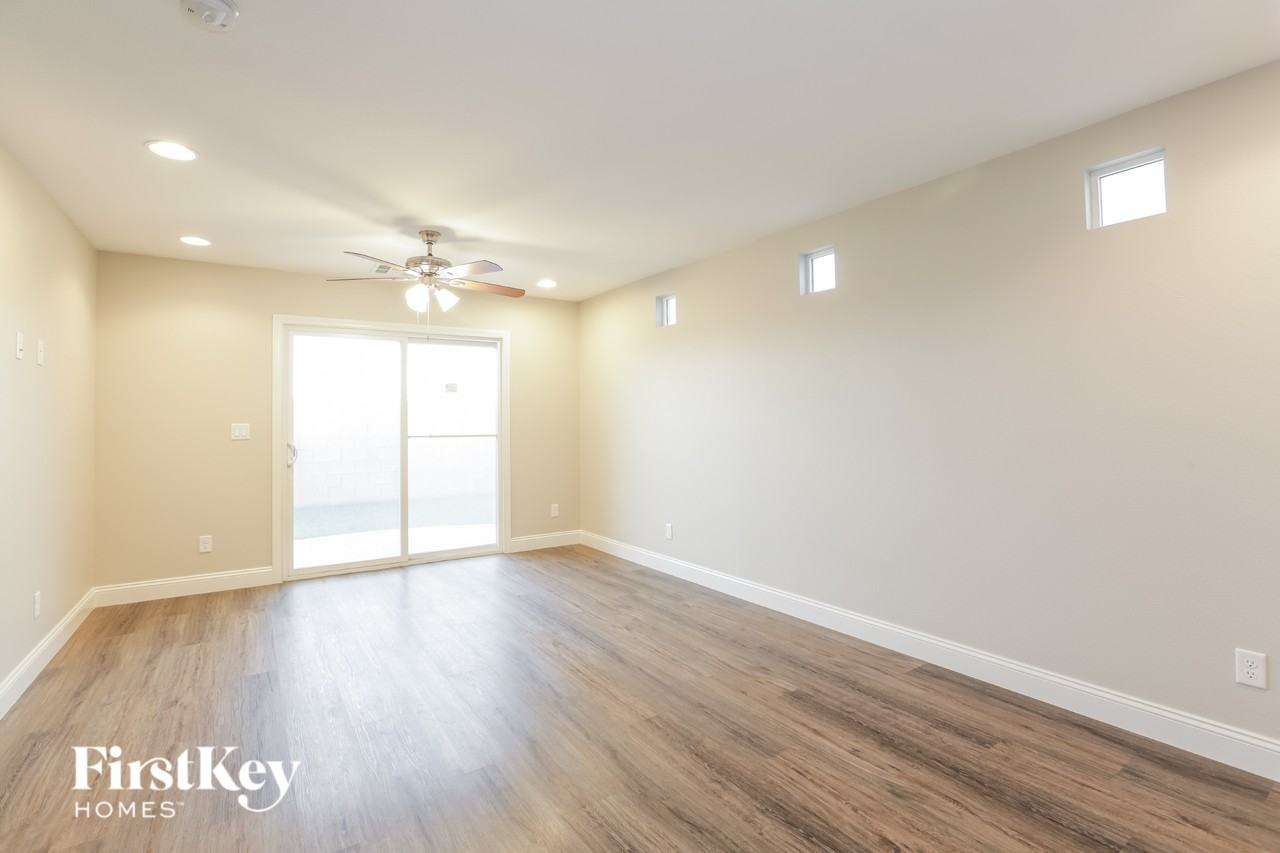 9256 Galen Glen Ct - Photo 3 of 16