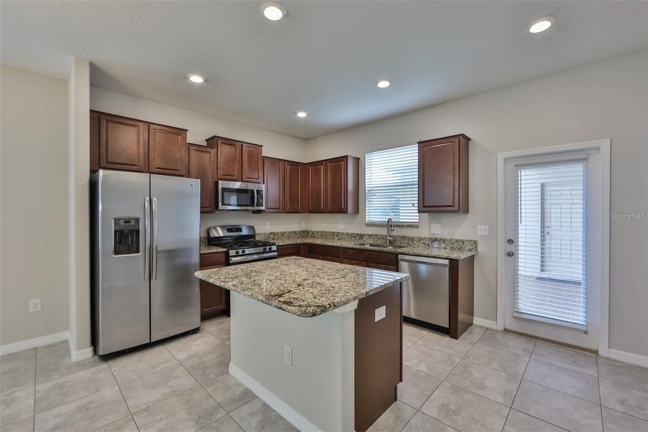 6309 Shore Vista Pl - Photo 3 of 24