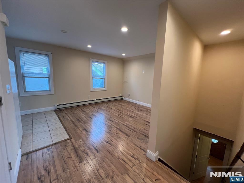 225 Argyle Pl - Photo 4 of 13