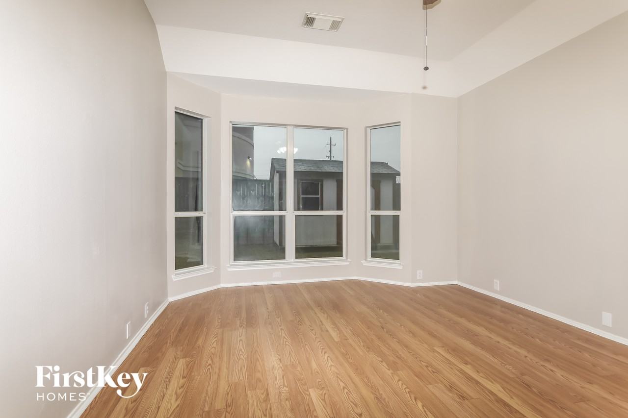 6723 Dawn Star Dr - Photo 7 of 15