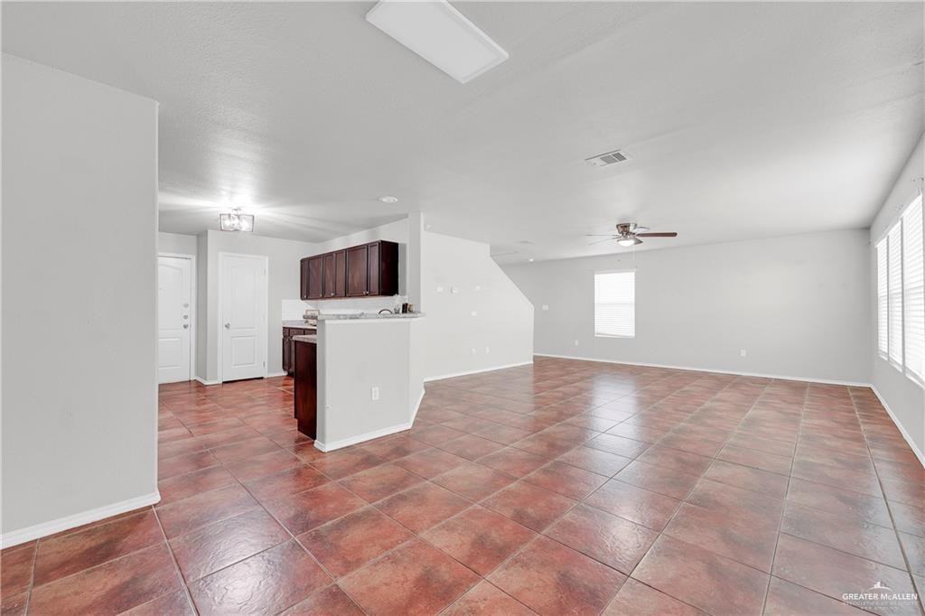 2110 Eagle Landing Dr - Photo 3 of 14