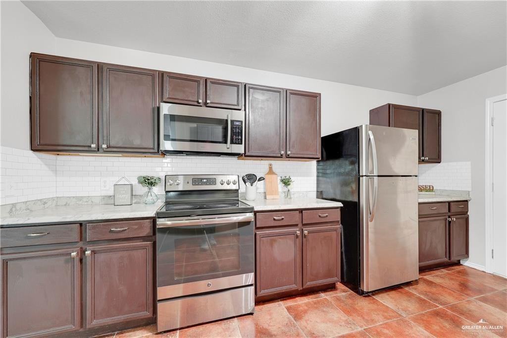 2110 Eagle Landing Dr - Photo 5 of 14