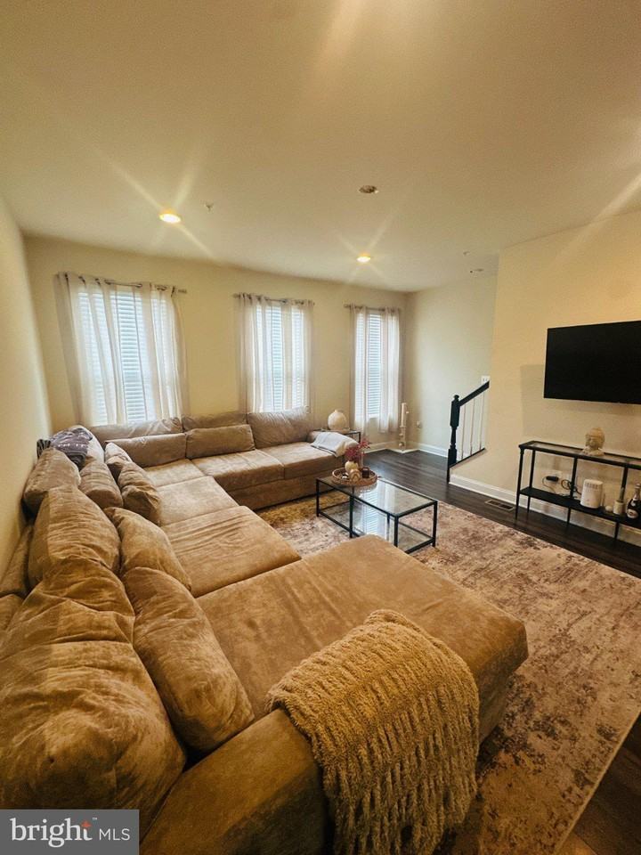 7012 Ventfield Way - Photo 2 of 4