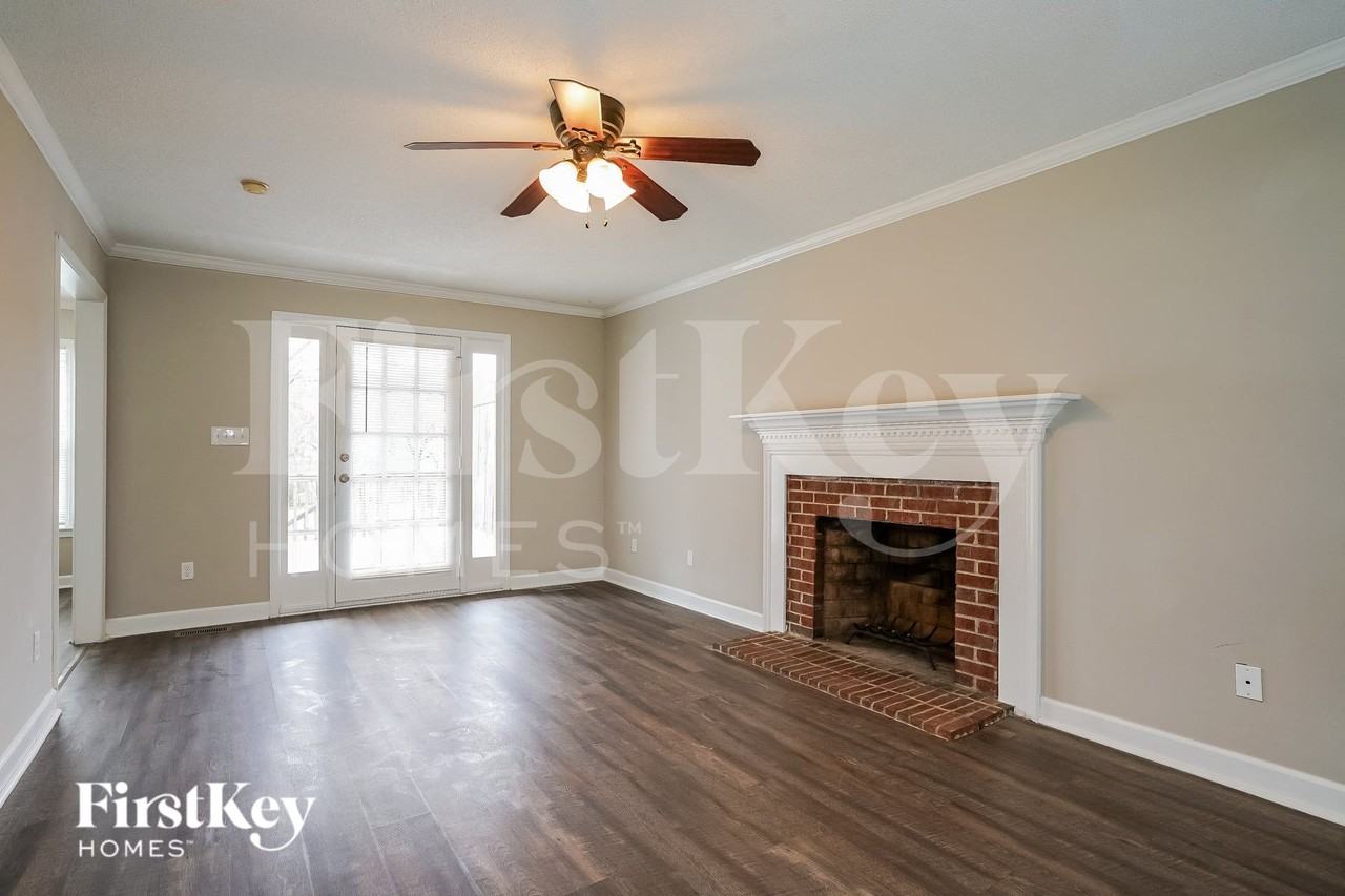 1128 Silent Brook Rd - Photo 4 of 16