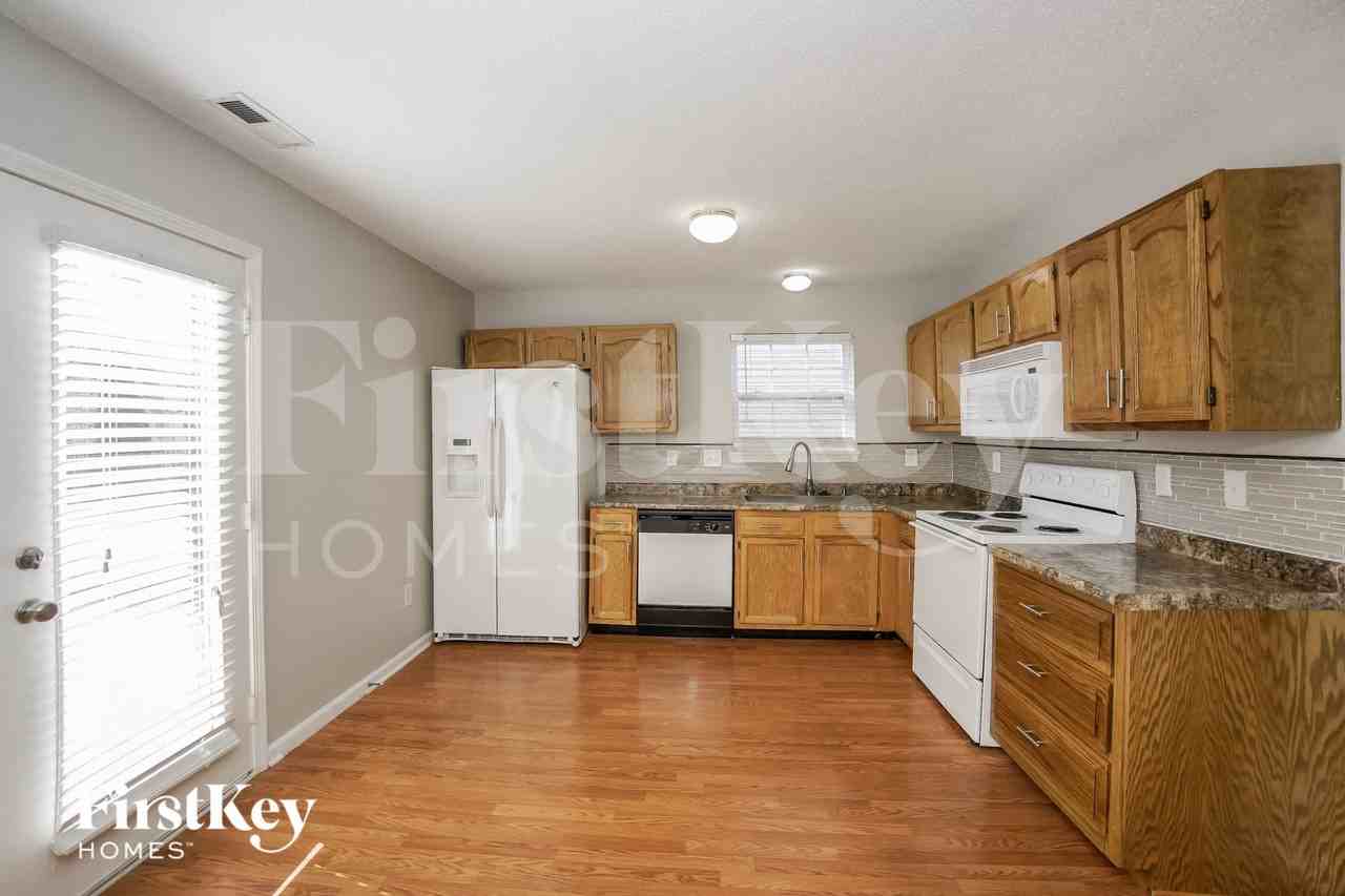10345 Hornton St - Photo 4 of 15