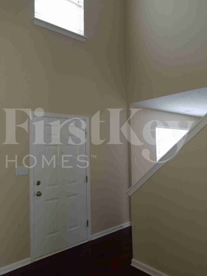 5724 Cardington Ct - Photo 5 of 31