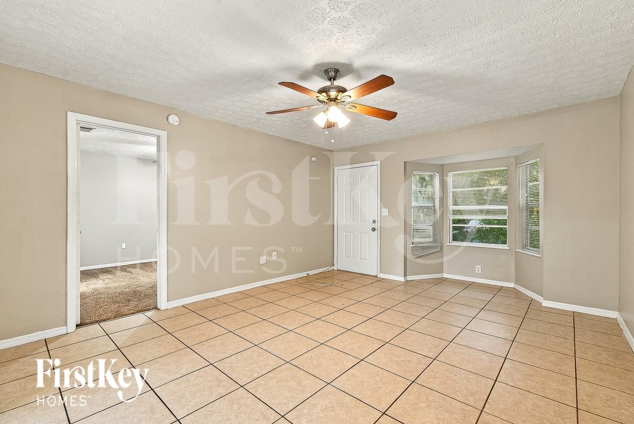 4804 Oriole Dr - Photo 4 of 20