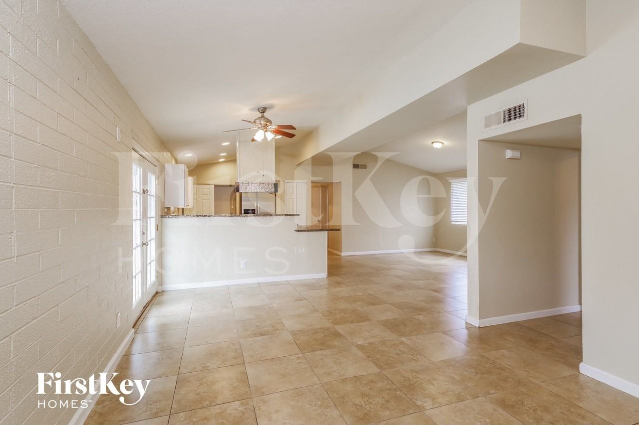 3602 W Ruth Ave - Photo 6 of 15