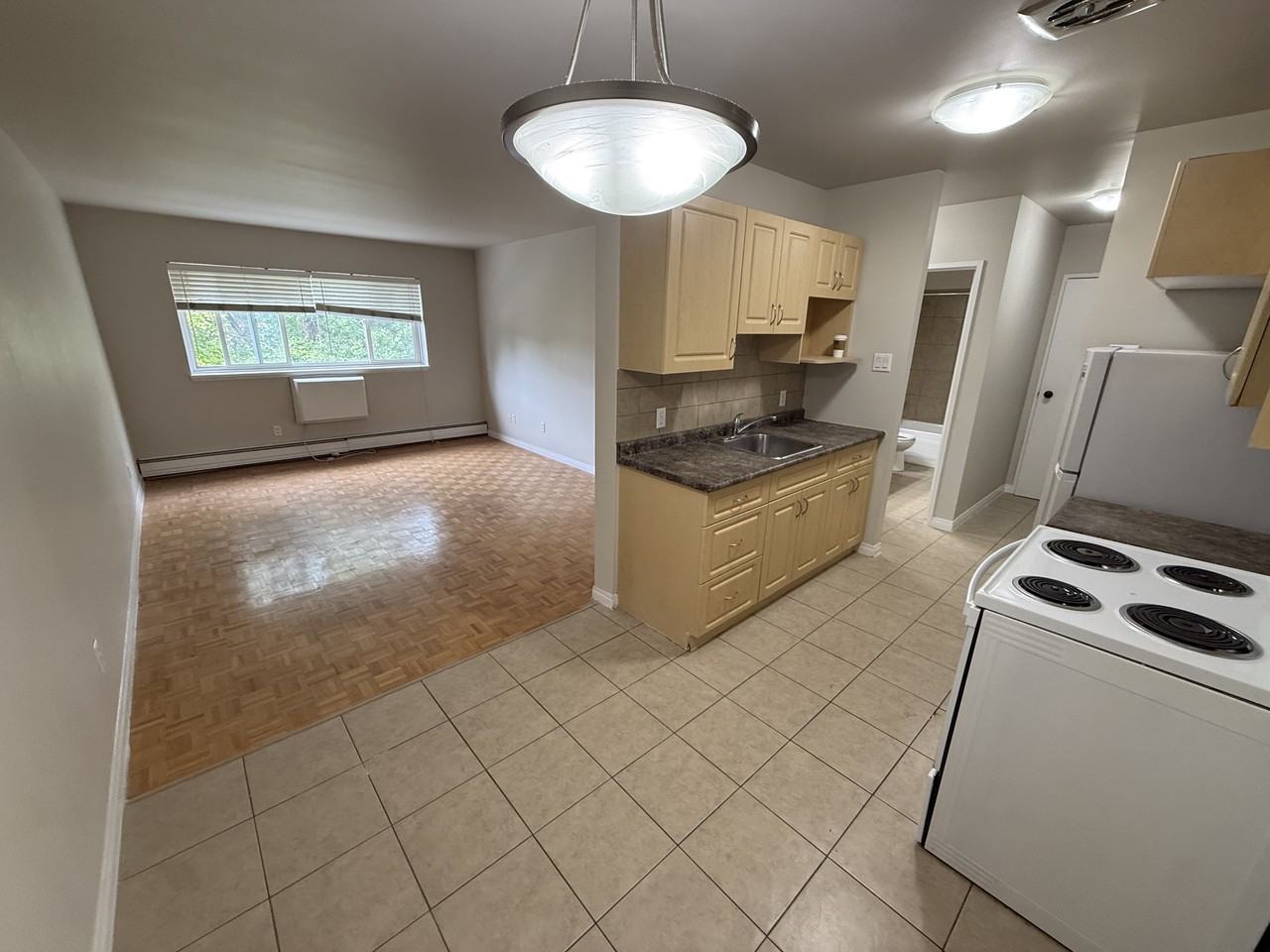 301 Victor Street - Photo 5 of 12