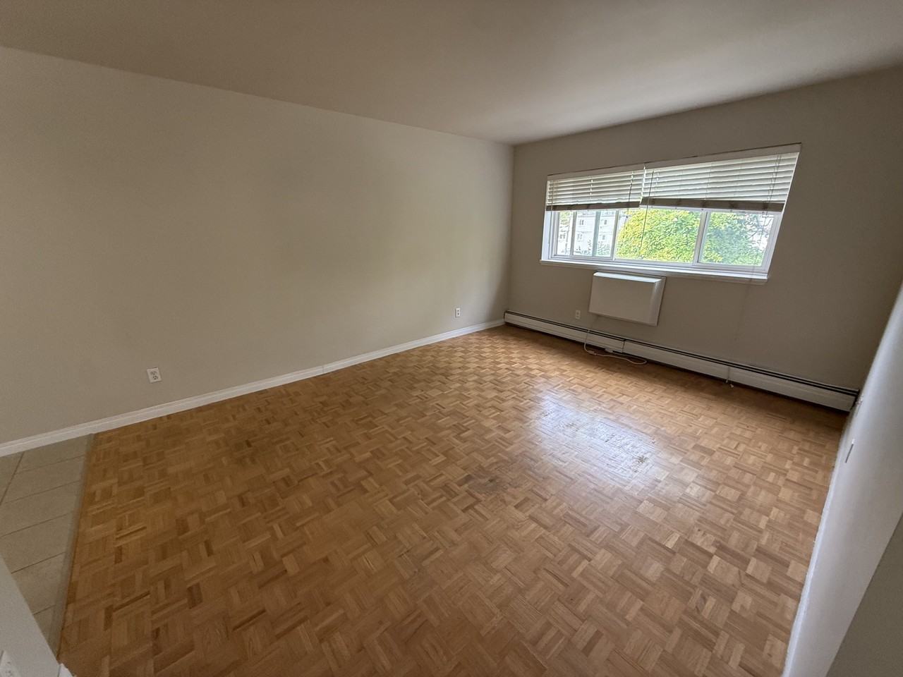 301 Victor Street - Photo 6 of 12